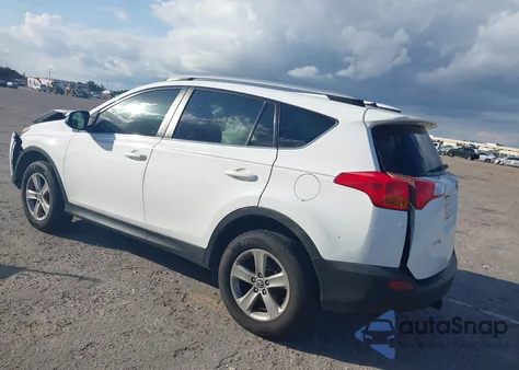 2015 Toyota Rav4 Xle z USA, uszkodzony, nr VIN 2T3RFREV9FW297837